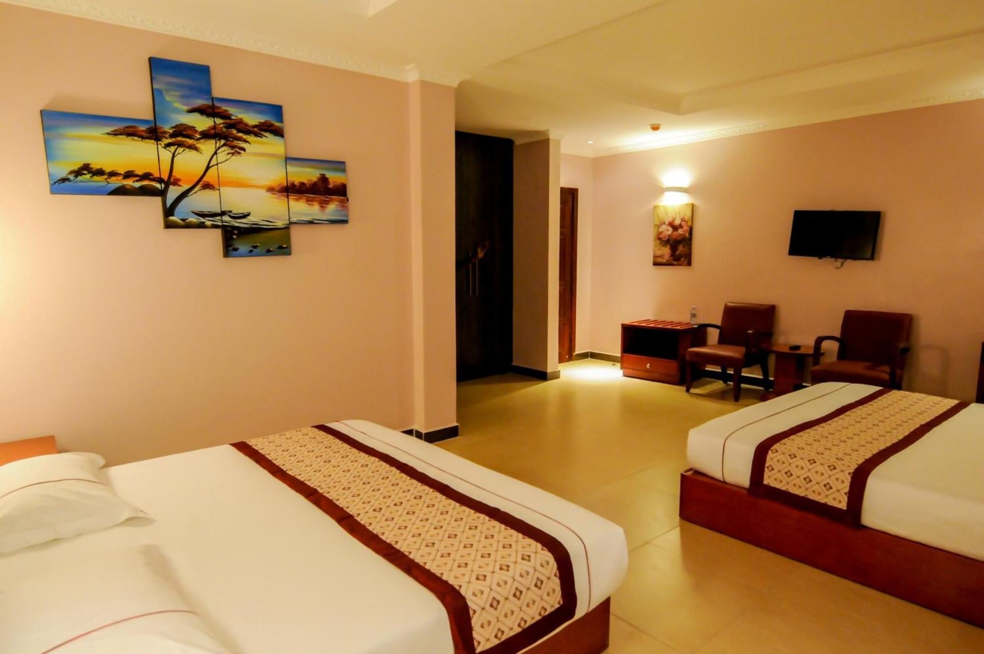 Russell Hotel Kampala Esterno foto